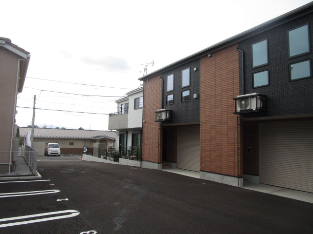 藤沢市天神町２丁目の倉庫の外観