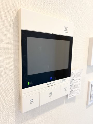 ベルヴィラージュ目黒のセキュリティ|ベルヴィラージュ目黒：ＴＶモニター付きインターホンが付いております！