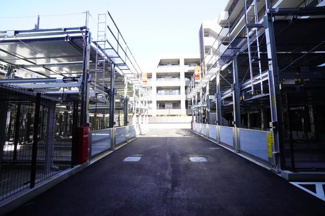 【駐車場】