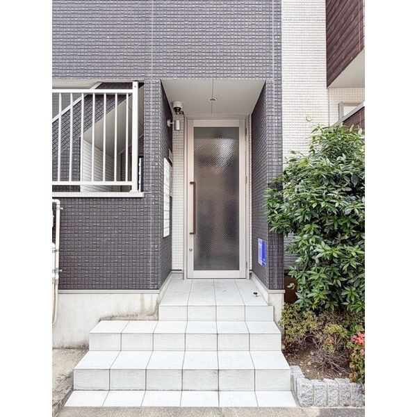アルバーノ中村vermilion　名古屋市賃貸　仲介手数料無料のエントランス
