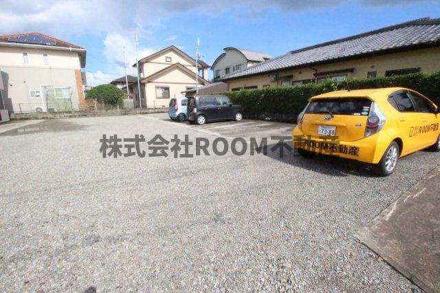 スタンダードコーポの駐車場|駐車スペースもあります