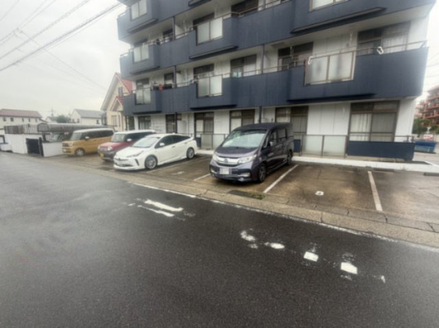 メゾンエスポワールの駐車場|駐車場になります。