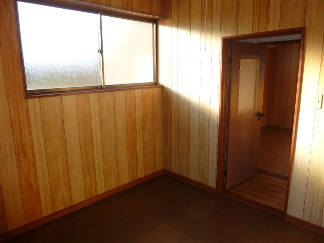 【洋室】 | 泉マンションB