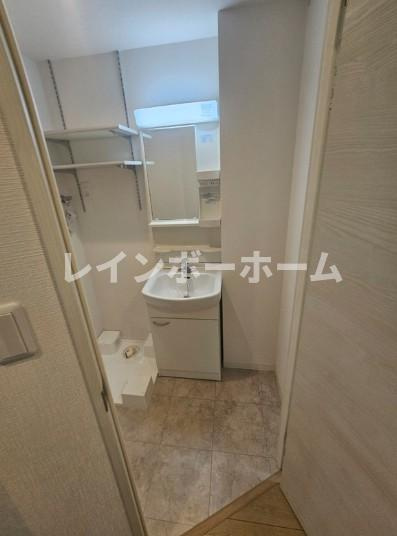 クロワッサン西小岩の独立洗面台
