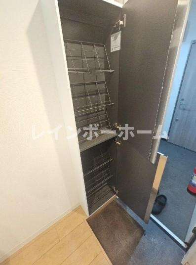 クロワッサン西小岩の玄関