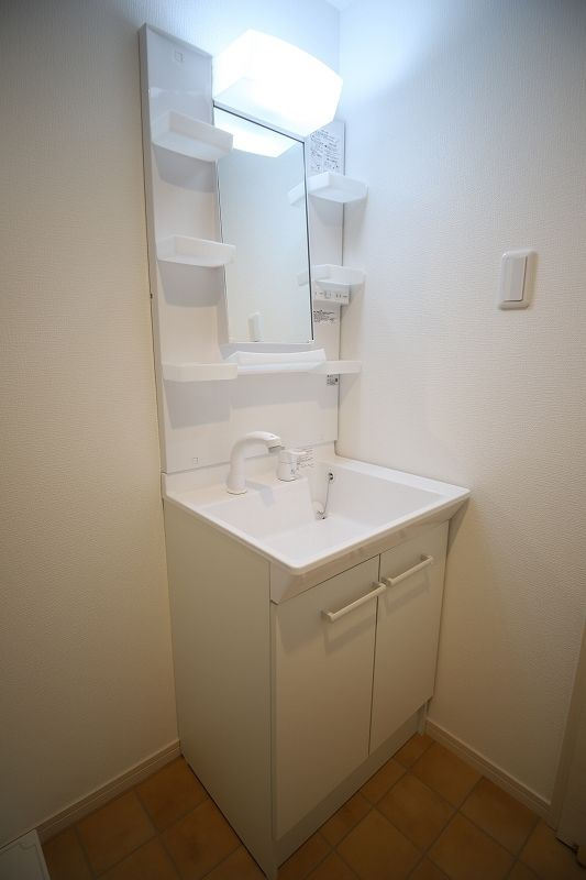 セレーノ博多南 657の洗面所