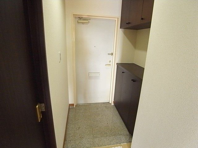 アルファステイツ入船町の玄関