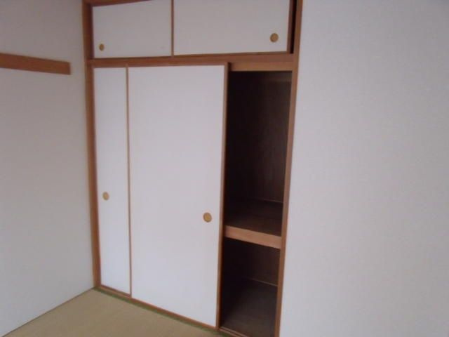 【寝室】