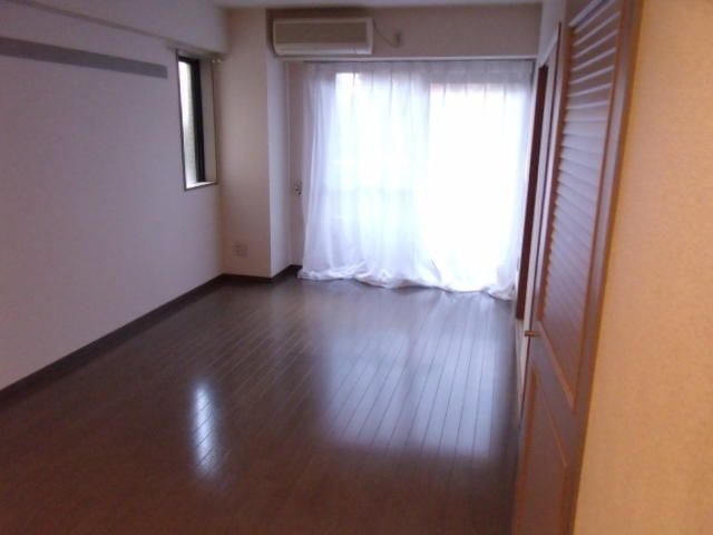 【寝室】