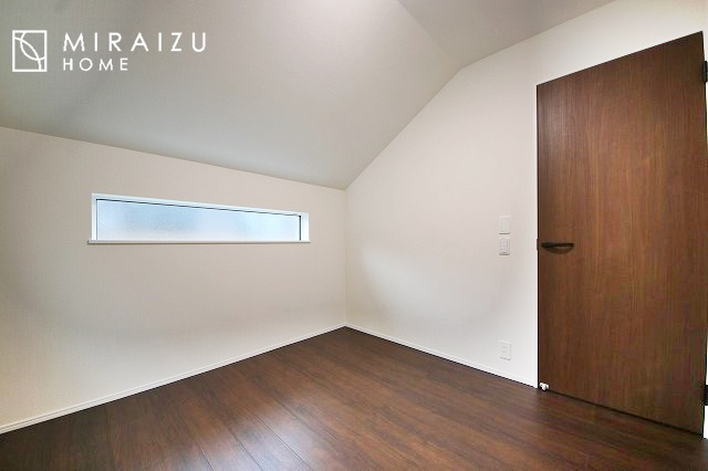 【洋室】 | 建物完成につき、実際のお部屋をごゆっくりご見学いただけます。お休みの日にご家族で見学はいかがでしょう。