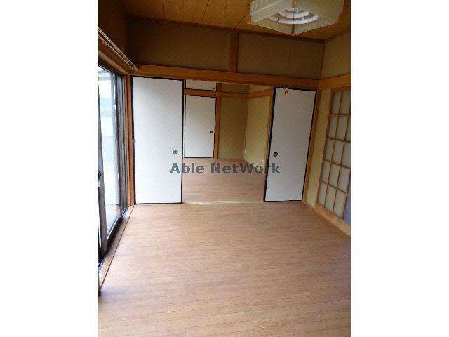 米川アパートの内装|洋室６帖