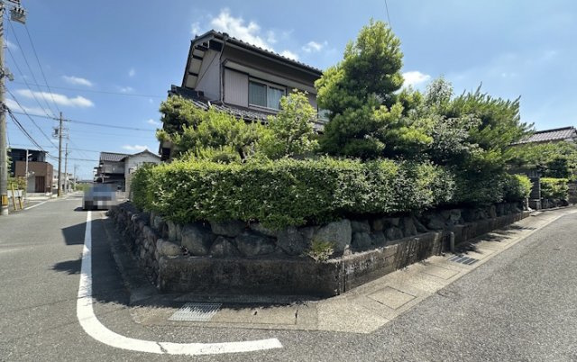 土地　東鶉6丁目