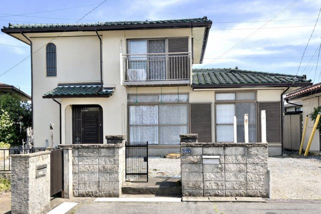 【中古戸建】北群馬郡榛東村大字新井の外観|■外観｜土日のご見学はもちろん、平日・夜間のご案内も大歓迎です♪「今から見たい」や「仕事終わりに見たい」にもご対応できますのでお気軽にお問い合わせください♪
