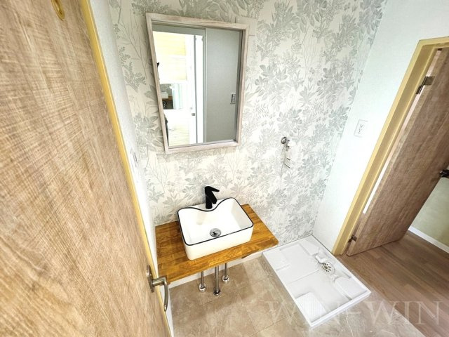 オレンジハイツ赤岩の独立洗面台