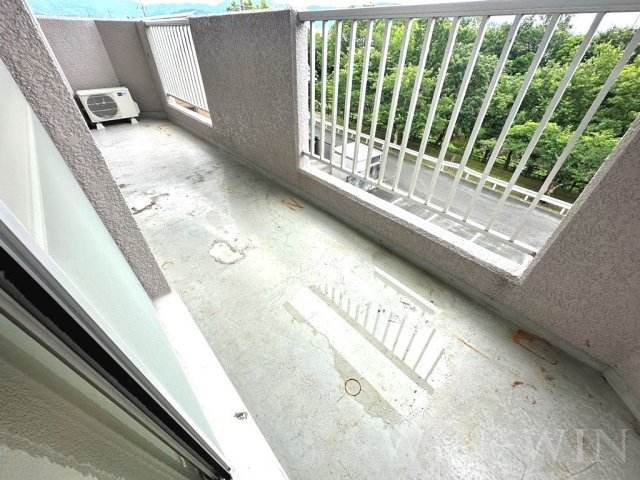 オレンジハイツ赤岩のバルコニー