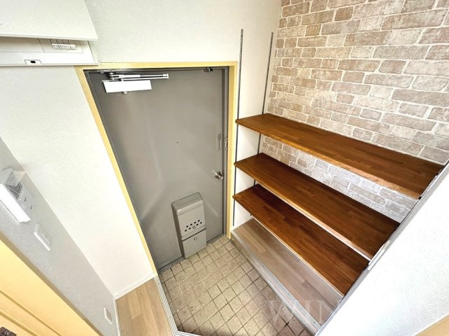 オレンジハイツ赤岩の玄関