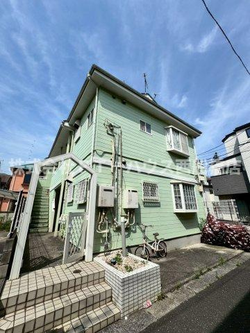 グリーンターフ鬼高のエントランス