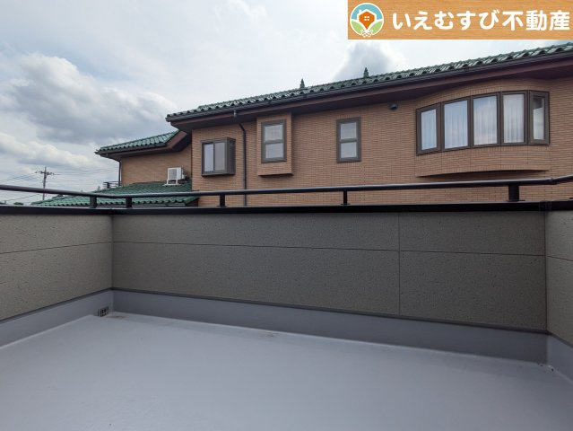 Livele Garden.S　深谷上柴町東第3のバルコニー|南バルコニーで毎日のお洗濯もラクラク快適
しっかり太陽の光が降り注ぐ南向きなのでお洗濯物が乾きやすい♪