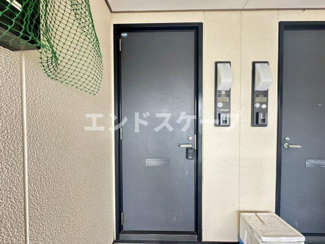 ウィステリアの玄関|高崎、前橋のお部屋探しはエンドスケープまで！お客様の理想お聞かせ下さい♪