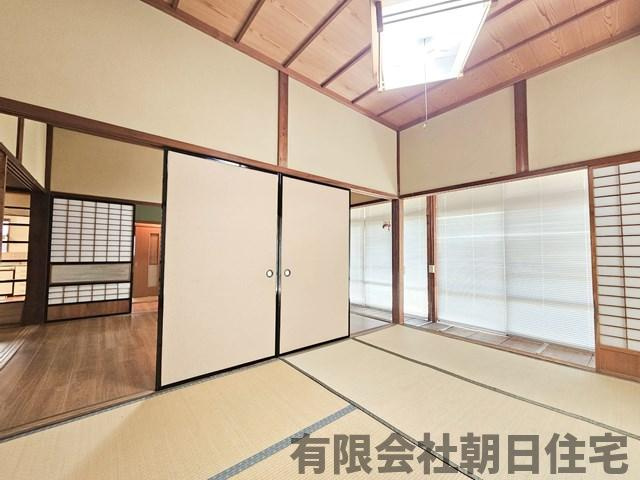 【和室】 | 鹿島町古浦中古戸建 | 畳の上でゆっくりとくつろげる和室です
