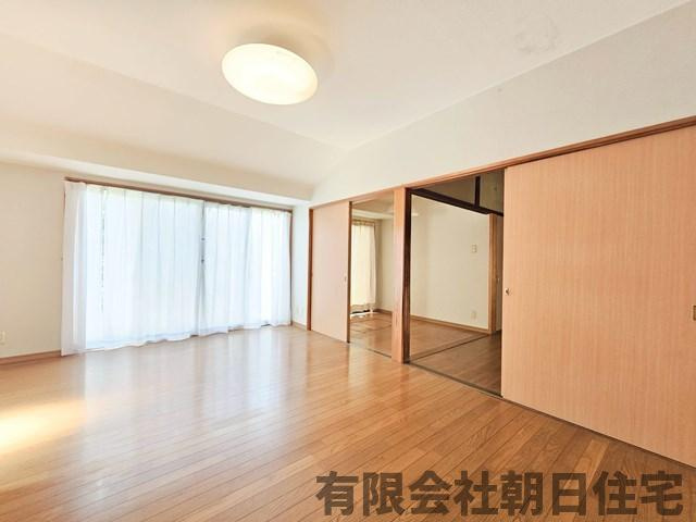 【洋室】 | 鹿島町古浦中古戸建 | 個人の部屋や寝室として使える洋室です