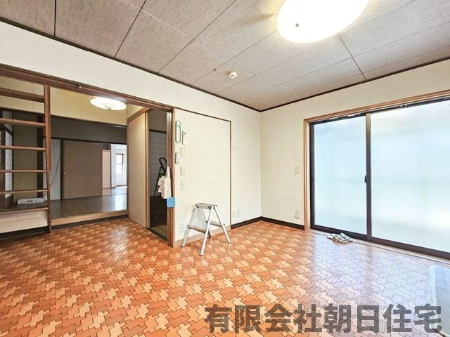 【居間・リビング】 | 鹿島町古浦中古戸建 | 使いやすいリビングです