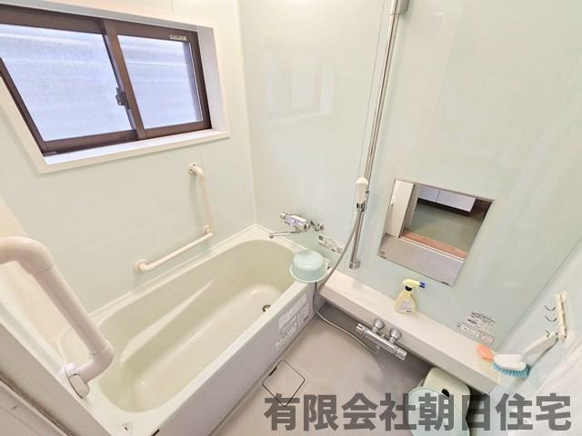 【浴室】 | 鹿島町古浦中古戸建 | コンパクトで使いやすいお風呂です