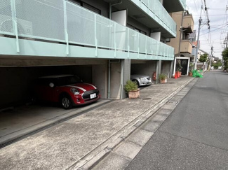 【駐車場】