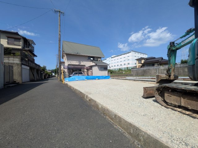 山手三丁目21番1号（B-39）の前面道路含む現地写真