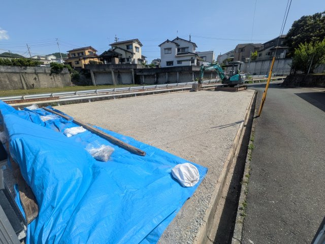 山手三丁目21番1号（B-39）の前面道路含む現地写真