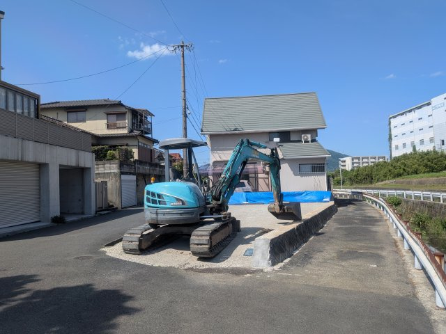 山手三丁目21番1号（B-39）の前面道路含む現地写真