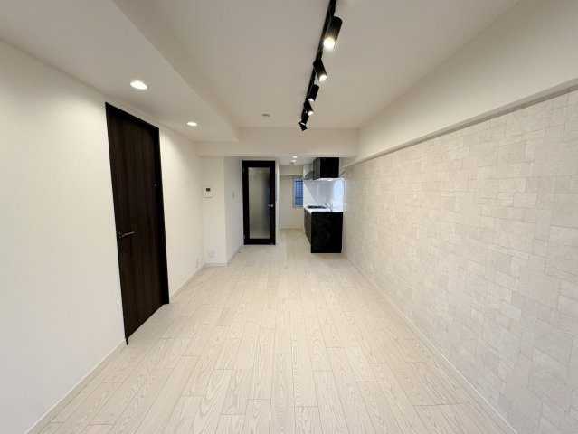 朝日広尾マンションの居間・リビング|朝日広尾マンション：約１３．０帖のリビングダイニングキッチンです！