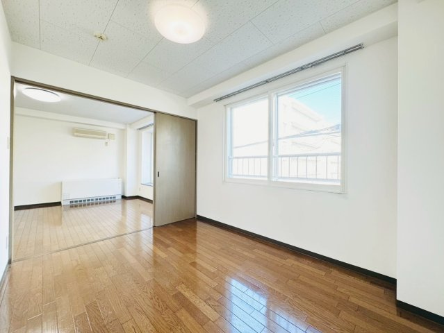 【洋室】 | メゾン・ド | コンパクトで使いやすい洋室です