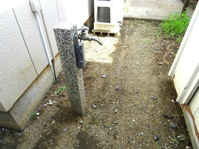 宮本荘の庭|外水栓あり