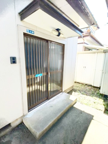 宮本荘3号の玄関