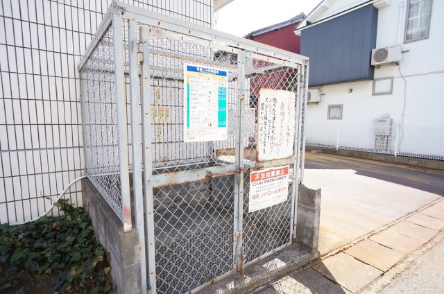 【その他共用部分】 | ドルミール木下 | 敷地内ごみ置場