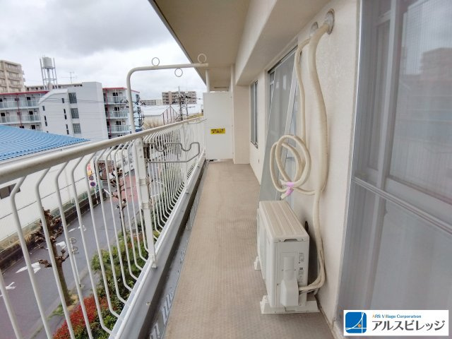 みよしみずほ台サンライトマンションC棟のバルコニー|南東向きのため、陽当りも良いです