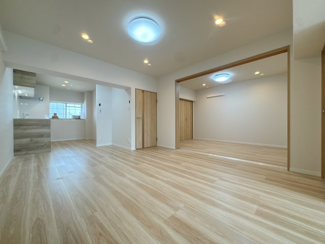 【居間・リビング】 | ローレルハイツ大橋☆仲介手数料無料☆