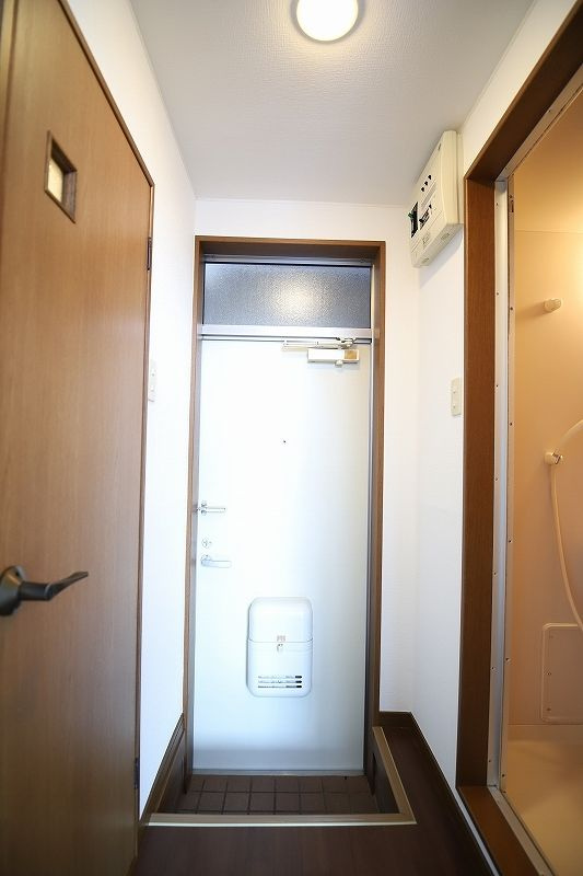 樫尾コーポ 1の玄関