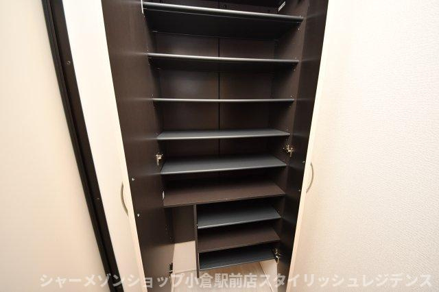 イゾラ の収納