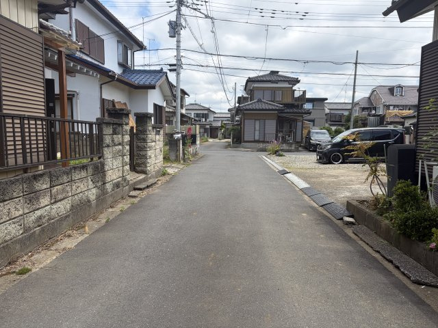 中古戸建　取手市椚木の前面道路含む現地写真