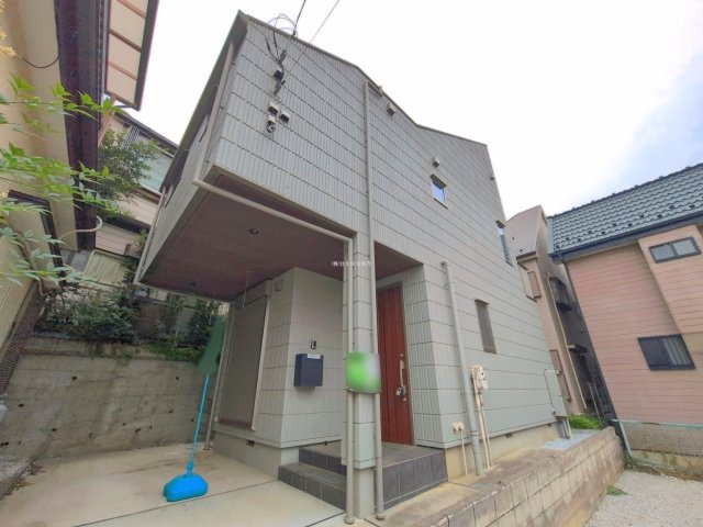 富士見市渡戸３丁目の中古一戸建の外観|ヘーベルハウスの軽量鉄骨造。
食洗機や浴室乾燥など充実の設備仕様で快適な暮らしを♪