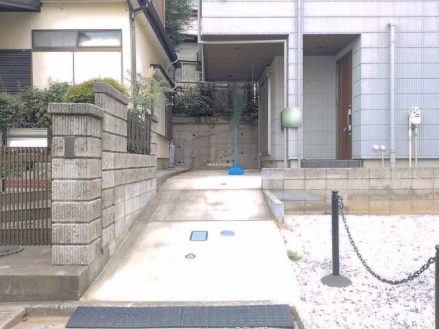 富士見市渡戸３丁目の中古一戸建の玄関