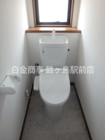 坂戸市泉町中古戸建のトイレ
