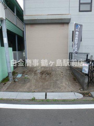 坂戸市泉町中古戸建の駐車場
