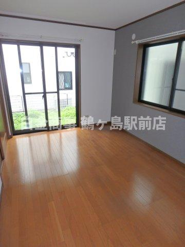 坂戸市泉町中古戸建の洋室