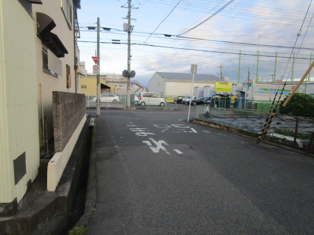 松原市一津屋４丁目の倉庫