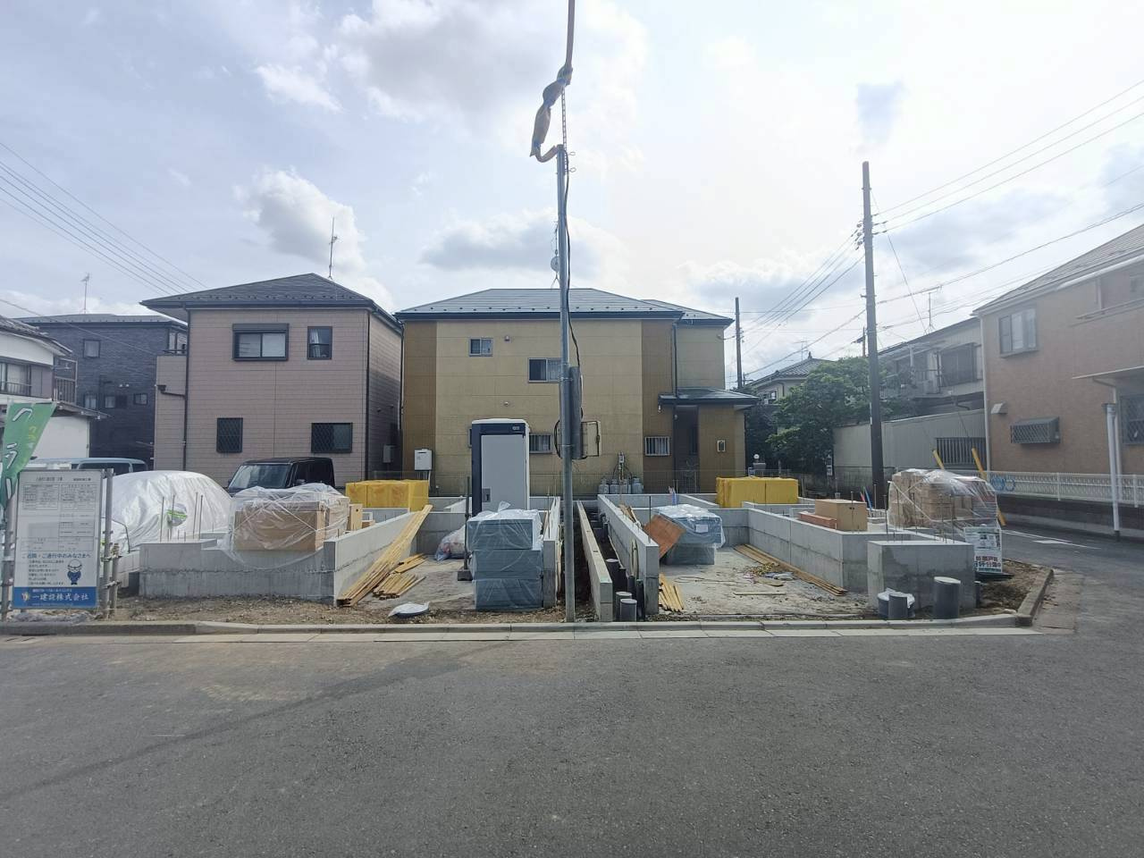 八潮市　八潮6丁目　新築戸建　全2棟の前面道路含む現地写真|前面道路含む現地写真です