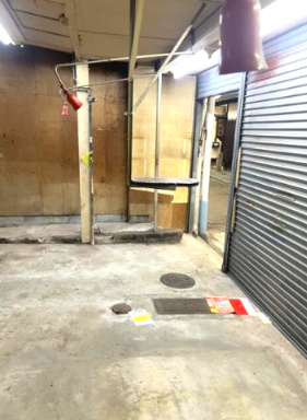 古川町商店街八軒町店舗の内装