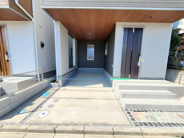 八潮市　八潮6丁目　新築戸建　全2棟の駐車場|施工例です